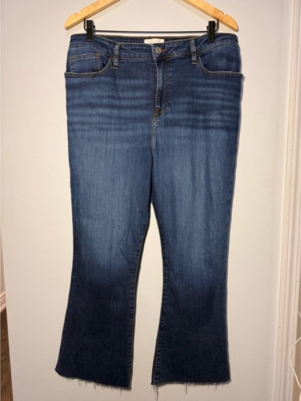 FRAME Le Crop mini boot cropped jeans size 32 - Picture 5 of 10